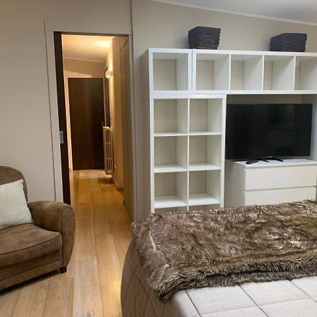 Residenza Taliedo, In Casa Privata, Abitata, Solo Camera Doppia E Bagno Personale Milan Exterior photo