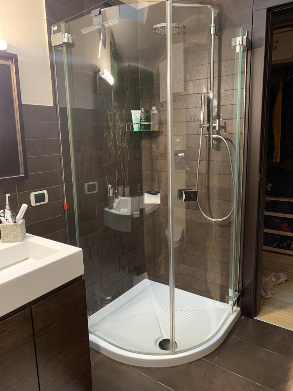 Residenza Taliedo, In Casa Privata, Abitata, Solo Camera Doppia E Bagno Personale Milan Exterior photo